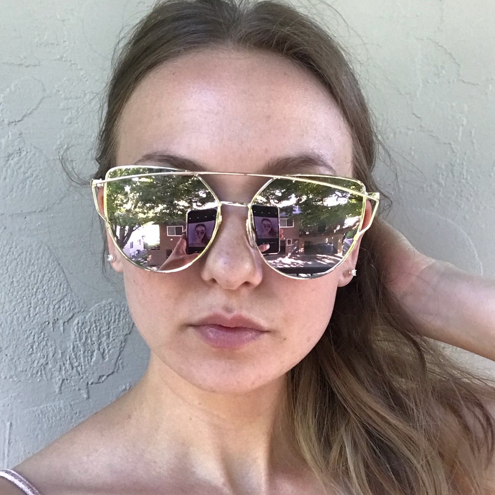 LAST ONE • Pink Mirrored Cat Eye Aviator Sunnies - Picture 6 of 8